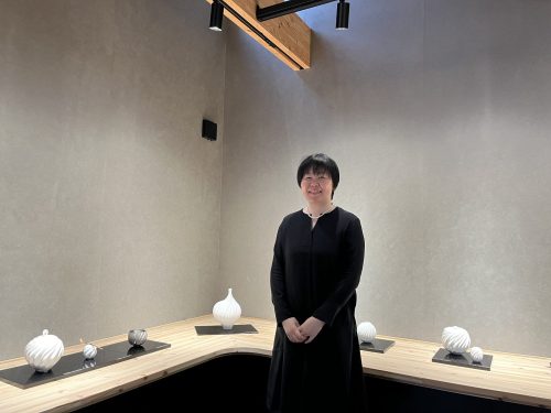 高橋奈己　白磁　鋳込