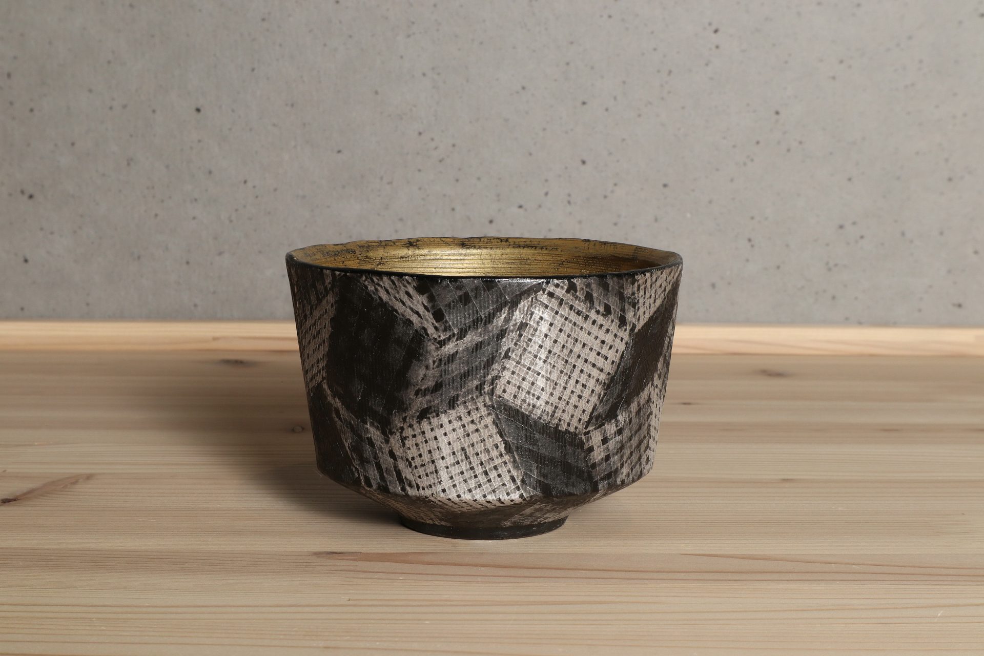 前田正博 東京六本木 色絵磁器茶碗