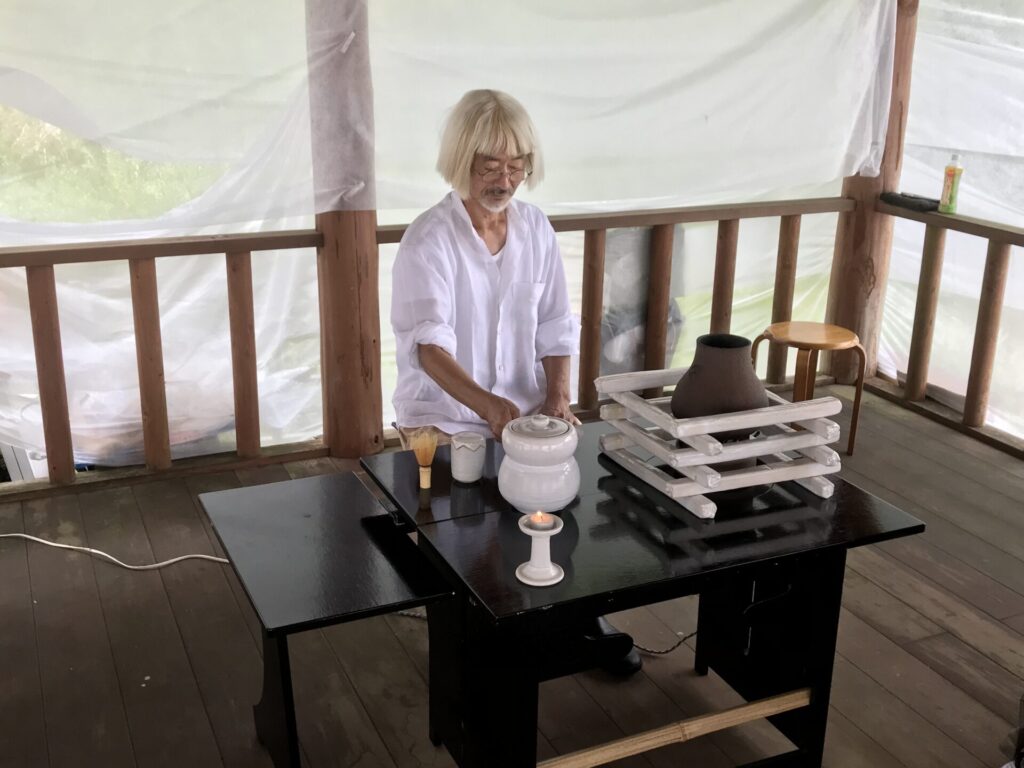 安食ひろ　出雲　塩釉