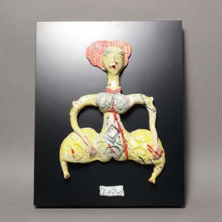 山田和　彩色土偶　陶人形　壁面　オブジェ