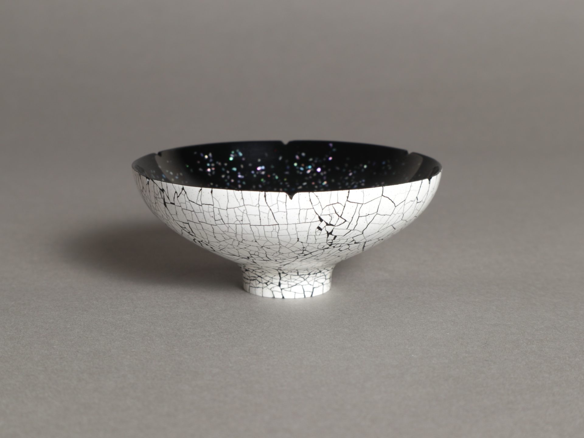 泉健太郎 螺鈿卵殻貼輪花杯 漆器 塗物 ぐい呑 盃